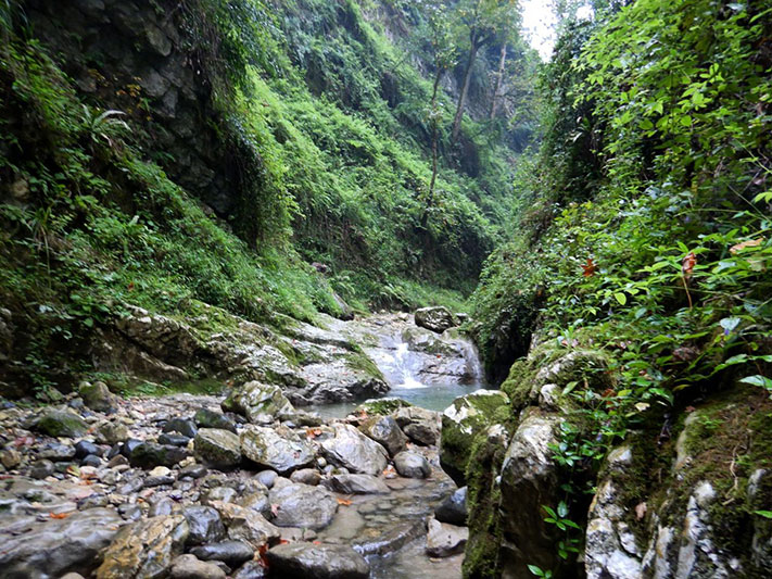 مسیر زیبای تنگه سوته راش