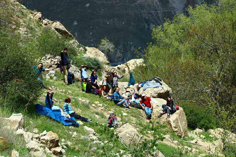 مسیر آبشار شاهاندشت