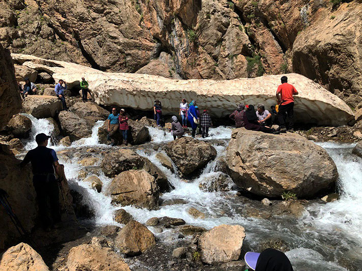 زیبایی آبشار چکان