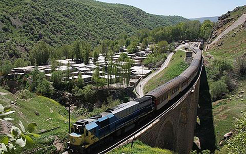 قطار گردشگری در لرستان