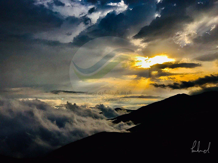 تصویر زیبایی از صعود به قله سماموس